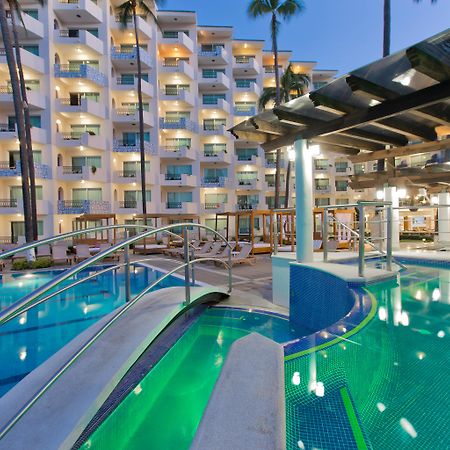 Crown Paradise Golden All Inclusive Resort - Adults Only Puerto Vallarta Exterior photo The hotel's swimming pool