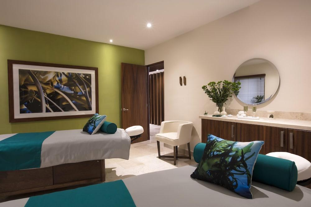 Crown Paradise Golden All Inclusive Resort - Adults Only Puerto Vallarta Exterior photo The spa at The Grove