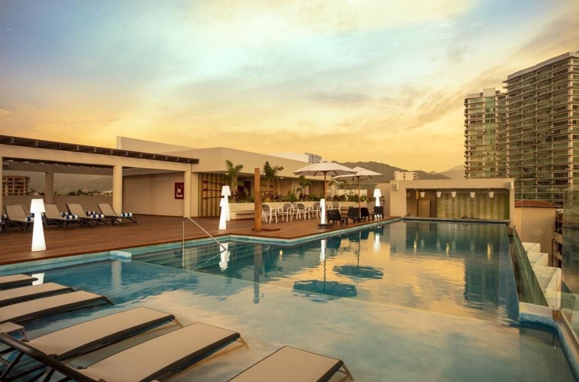 Crown Paradise Golden All Inclusive Resort - Adults Only Puerto Vallarta Exterior photo Rooftop pool at the Grand Hyatt Goa