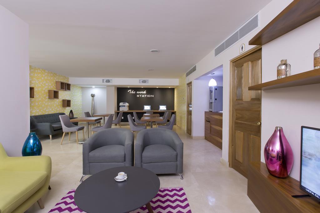 Crown Paradise Golden All Inclusive Resort - Adults Only Puerto Vallarta Exterior photo Suite at the hotel